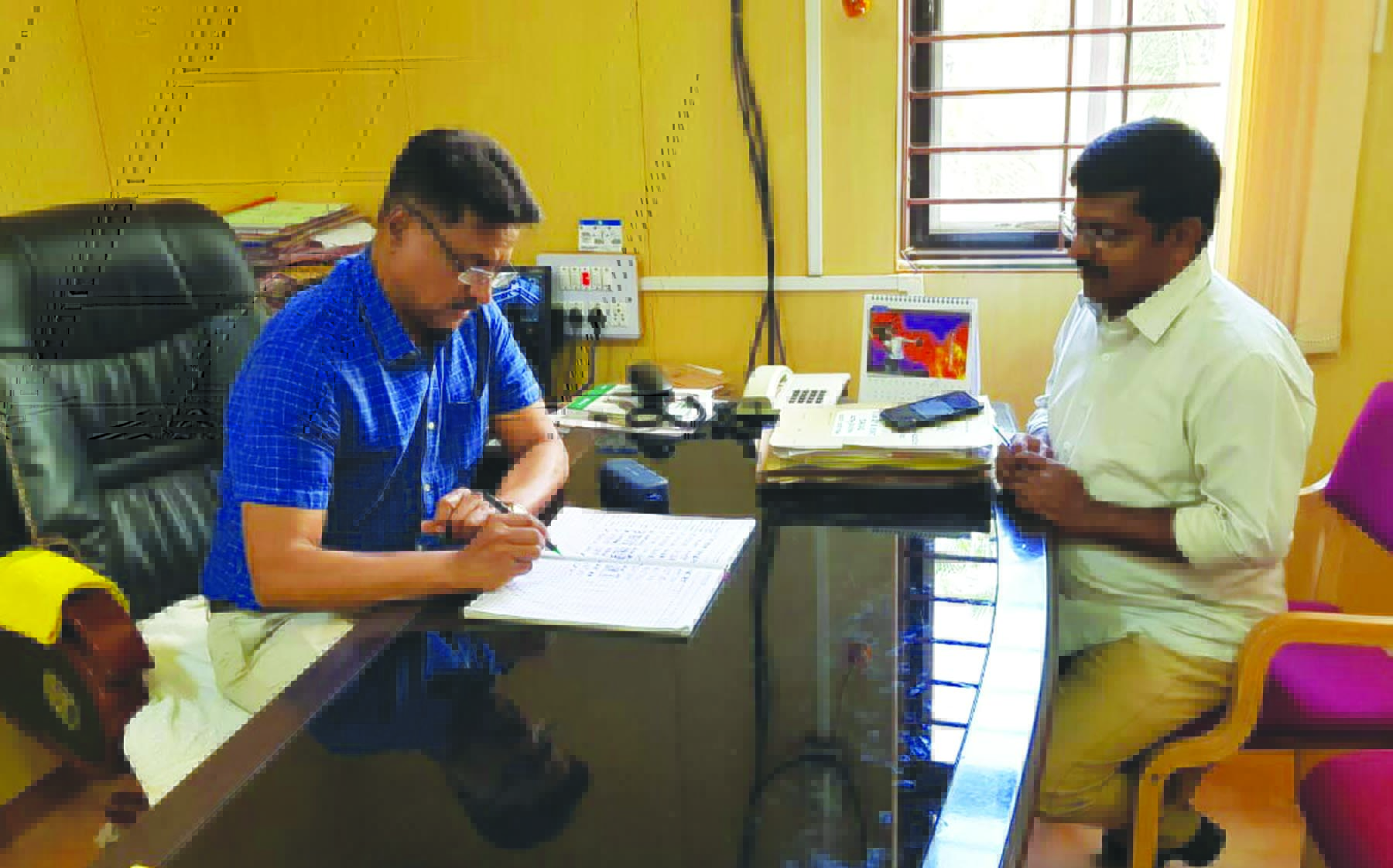 ವಿವಿಧ ಕಚೇರಿಗಳಿಗೆ ಜಿಲ್ಲಾಧಿಕಾರಿಗಳ ಭೇಟಿ
